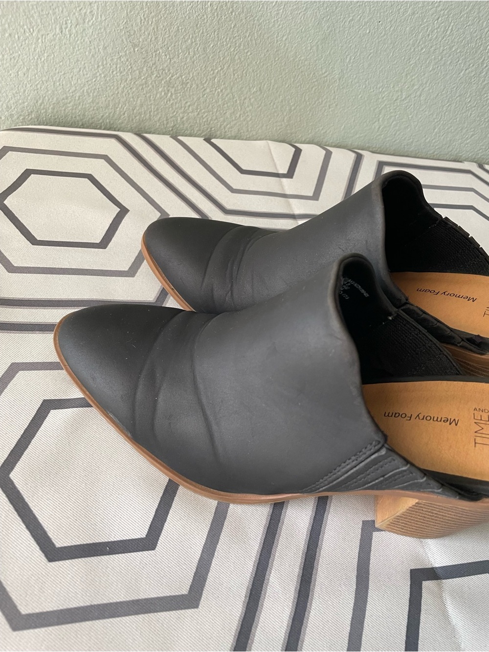 🌱5/$25🌱 Time and Tru | Memory Foam Black Faux Leather Block Heel Pointed Mule - Picture 7 of 11
